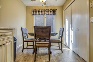 Kitchen dining area