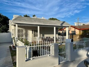 1727 NW · Lovely Home in Little Havana (273)