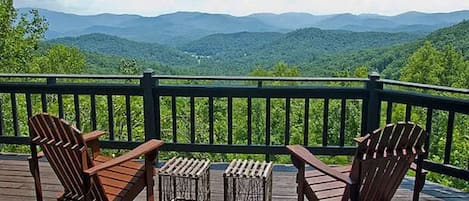 Over The Moon-Blairsville cabin rentals