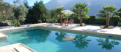 Large outdoor swimming pool at Cortijos Rey Fini.