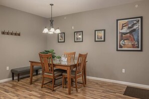 Dining Area for 6