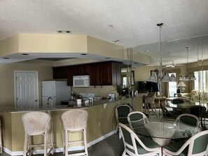 Kitchen Dining Area