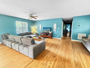 Open Floor Plan with Plenty of Seating