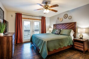 This gorgeous king master bedroom with a full ensuite bathroom awaits you!