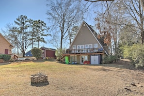 Private Yard | Keyless Entry