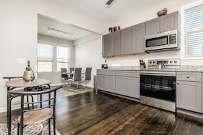 This roomy kitchen is just what the cook ordered.