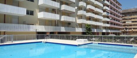 Holiday Home Swimming Pool