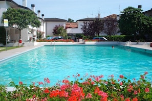 Piscina casa vacanze