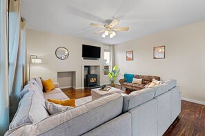 Perfect spot for a movie marathon or a good book! Who's ready to chill?