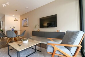 Spacious living room