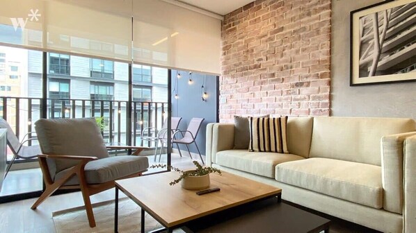 Spacious living room