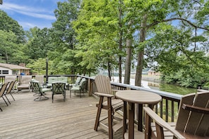 Plenty of seating for everyone on the large back deck.