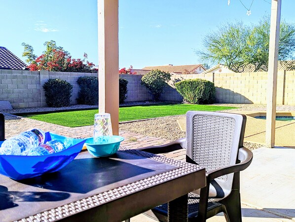 Outdoor dining