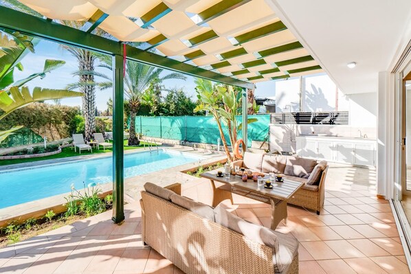 Villa Poseidon Gardens (10116)
