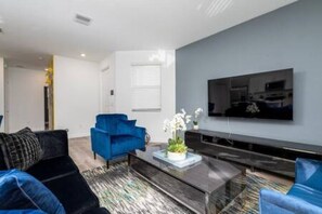 75" Smart Tv