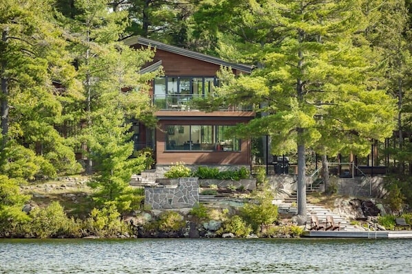 Welcome to Muskoka's Premier Island!