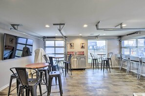 Common Room | 1st Floor | Smart TV | Built-In Surround Sound System | Free WiFi