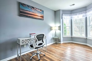 Office | 1st Floor | Desk Worksapce