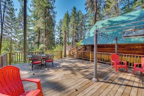 Spacious Multi-Level Deck | Outdoor Dining | String Lights | Hot Tub