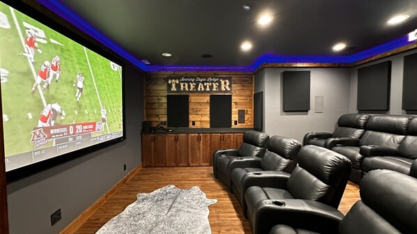 Catch your favorite team on this screen!