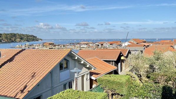 Vue depuis la terrasse nord Bassin d'Arcachon et jetée de Grand Piquey