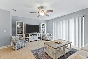 116 Linda Marie Ln-048.jpg