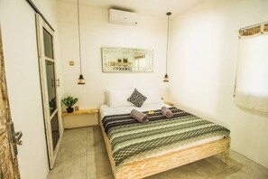 West Bedroom - Homey, Stylish & SimpleBedroom Size = 2,5x3m