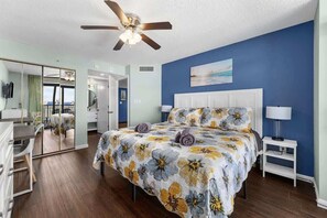 Masters Bedroom with King BED, Pillows, Linens and Sheets