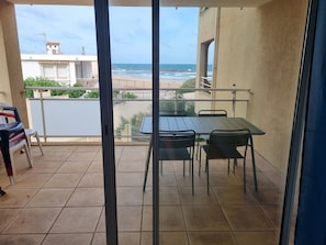 terrasse avec vue sur mer