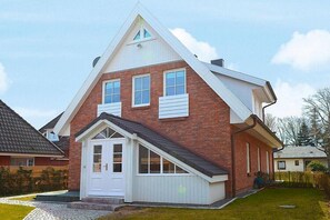 Holiday Home Exterior [summer]