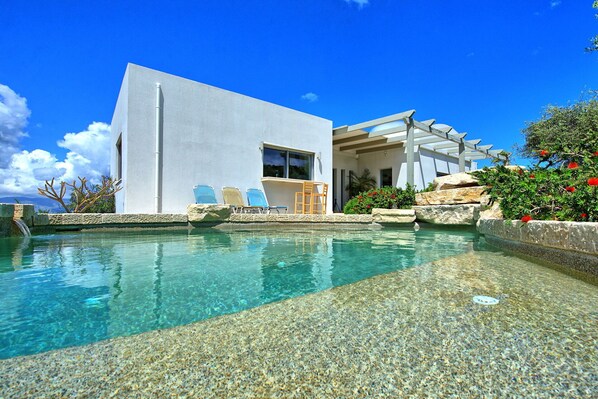 Building Exterior, Outdoor, Pool