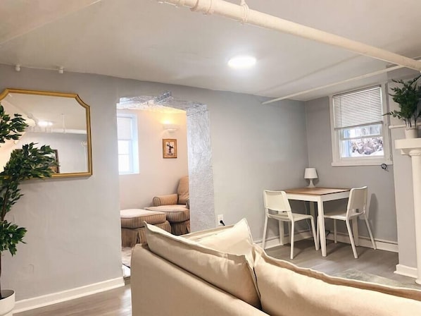 Welcome to our cozy 1bdrm in the Avenues