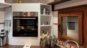 Kitchen (2)
