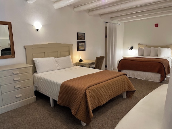 Triple Queen Room