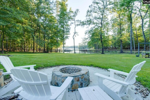 Welcome to the Retreat at Lake Murray where the waterfront view is unforgettable