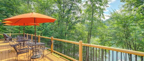 New Tazewell Vacation Rental | 5BR | 4.5BA | 3,750 Sq Ft | Stairs Required