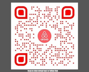 Virtual Tour - https://tinyurl.com/Airbnb3D 