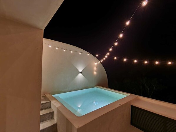 Bain à remous extérieur