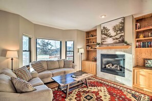 Living Room | Main Floor | Smart TV