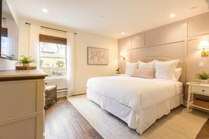 Luxurious King Size Bed