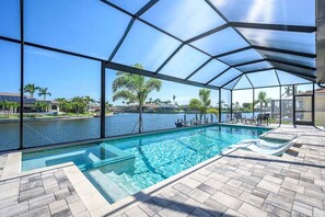 My Kinda Party Oversized Pool with Jacuzzi