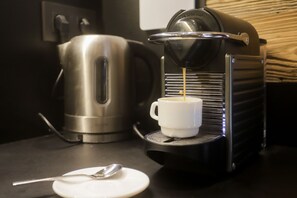 Kaffe og/eller kaffemaskine