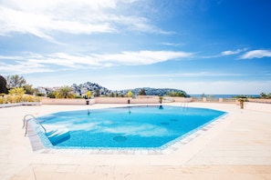 Piscine de la résidence