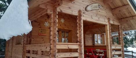 CHALET L' ADRET sous la neige