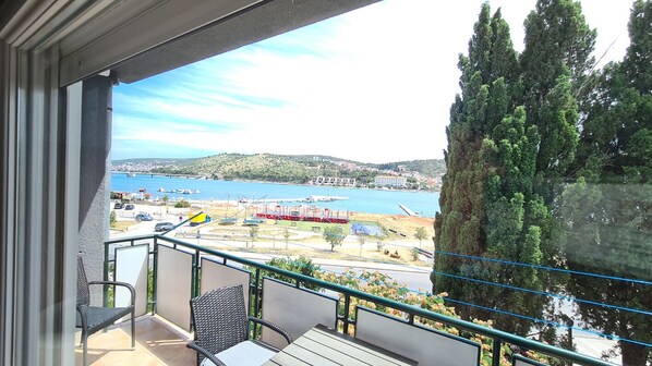 Balcony with sea view