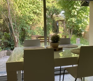 Outdoor dining