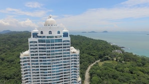 Casa Bonita is nestled between sparkling blue ocean and lush green jungle.