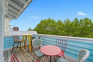 COMPLETE WITH AN OPEN AIR TOWER DECK