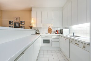 Fully equipped and spacious kitchen