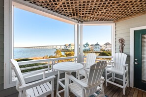 PC913: Captain's Quarters | Private Covered Deck